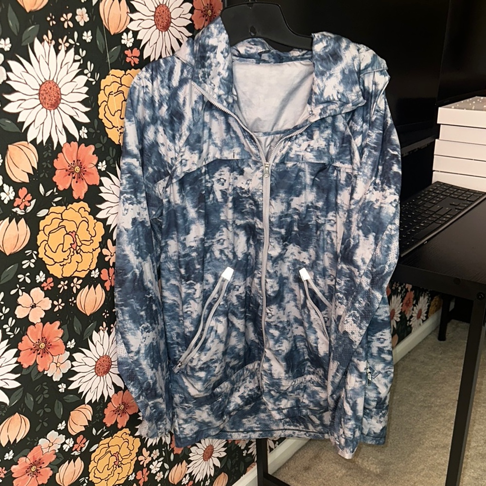 Lululemon Blue Tie-Dye Zip-Up Raincoat